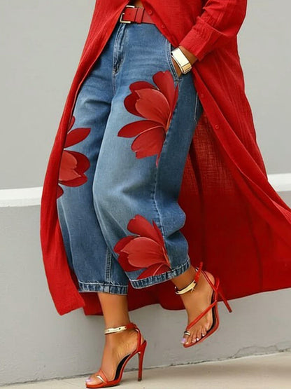 Completo sofisticato con camicia e jeans floreali